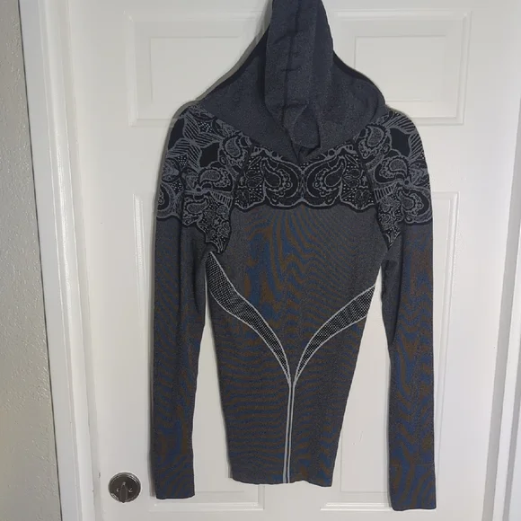Athleta Black and Gray Hoodie Jacket Lg - Picture 5 of 10